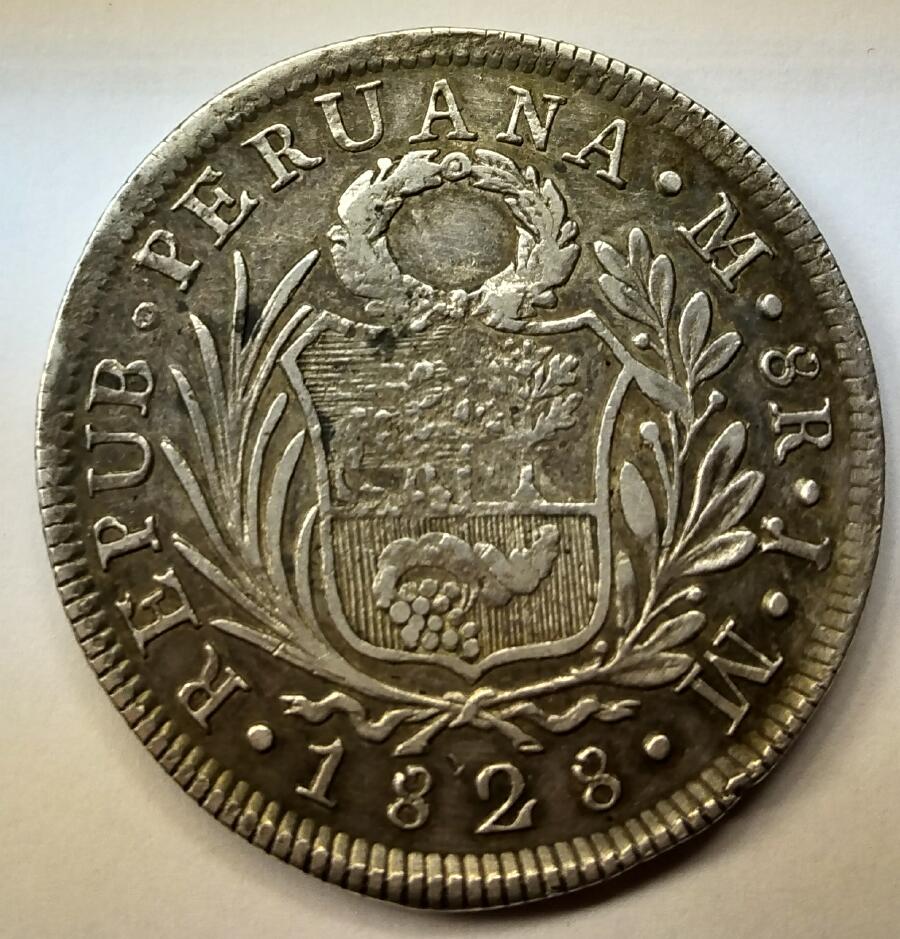 Peru-1828-8-Reales-KM-142.1